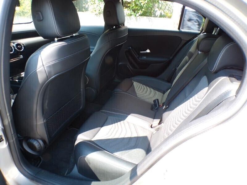 Mercedes-Benz A 180d Autom. *FULL OPT.* da VETRINA