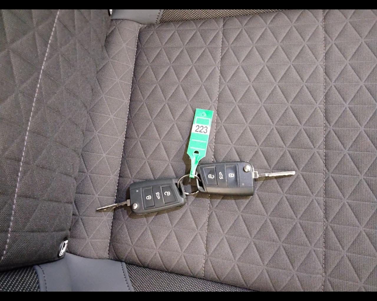 VOLKSWAGEN T-Cross 2019 - T-Cross 1.0 tsi Advanced 110cv