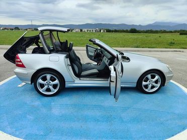 MERCEDES-BENZ SLK 320 Full- Optional ( GARANZIA )