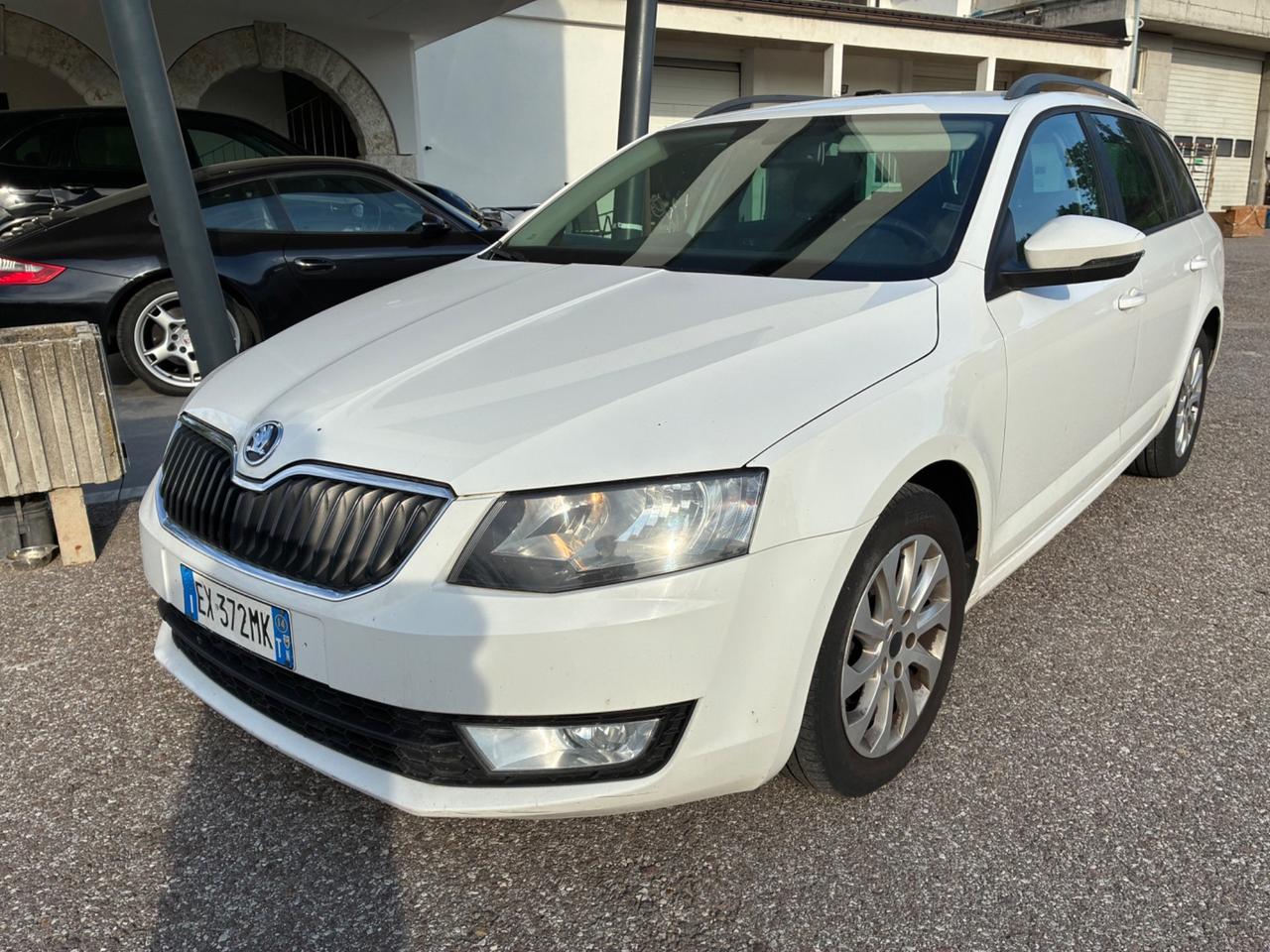 Skoda Octavia 1.6 TDI CR 105 CV DSG Ambition