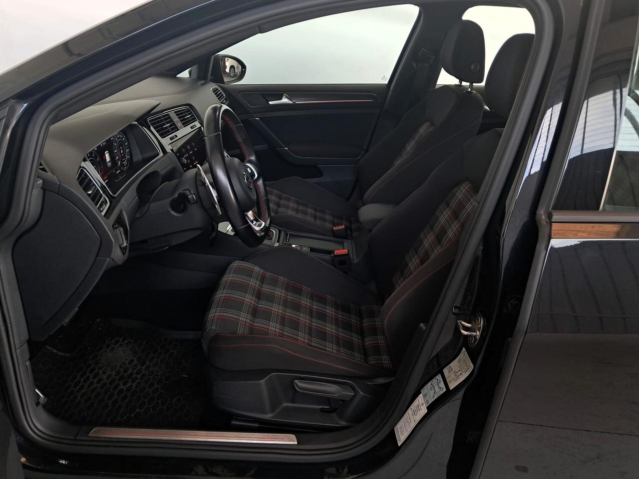 Volkswagen Golf GTI Performance 2.0 245 CV TSI DSG 5p. BMT