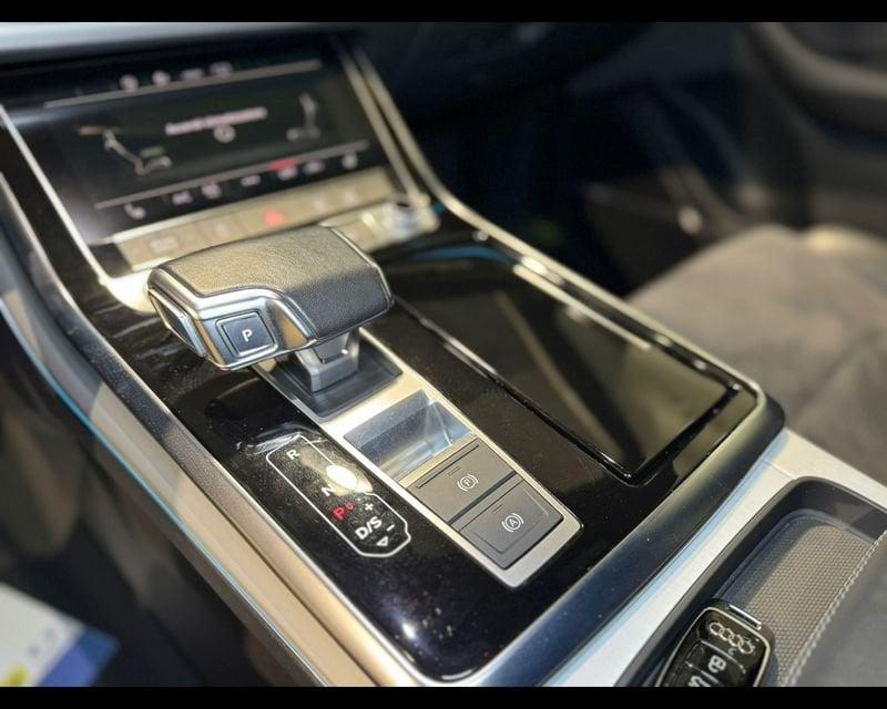 Audi Q8 50 TDI 286 CV quattro tiptronic Sport
