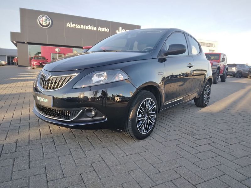 Lancia Ypsilon 1.0 FireFly 5 porte S&amp;S Hybrid Gold