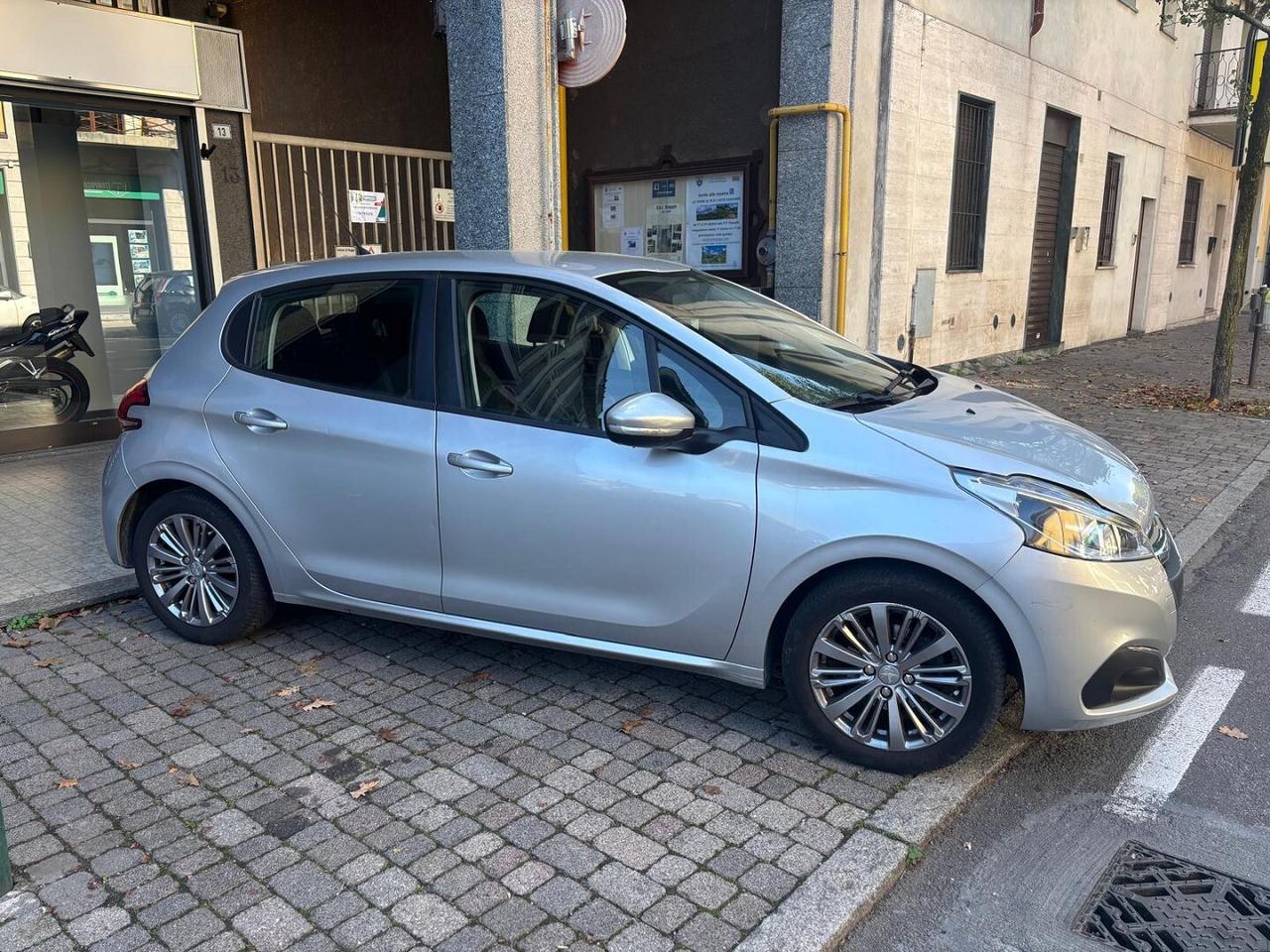 PEUGEOT 208 1.2 ACTIVE