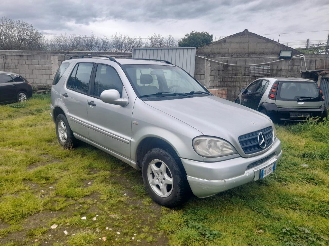 Mercedes-benz ML 270 2.7cc diesel (PRIVATO)- 2000