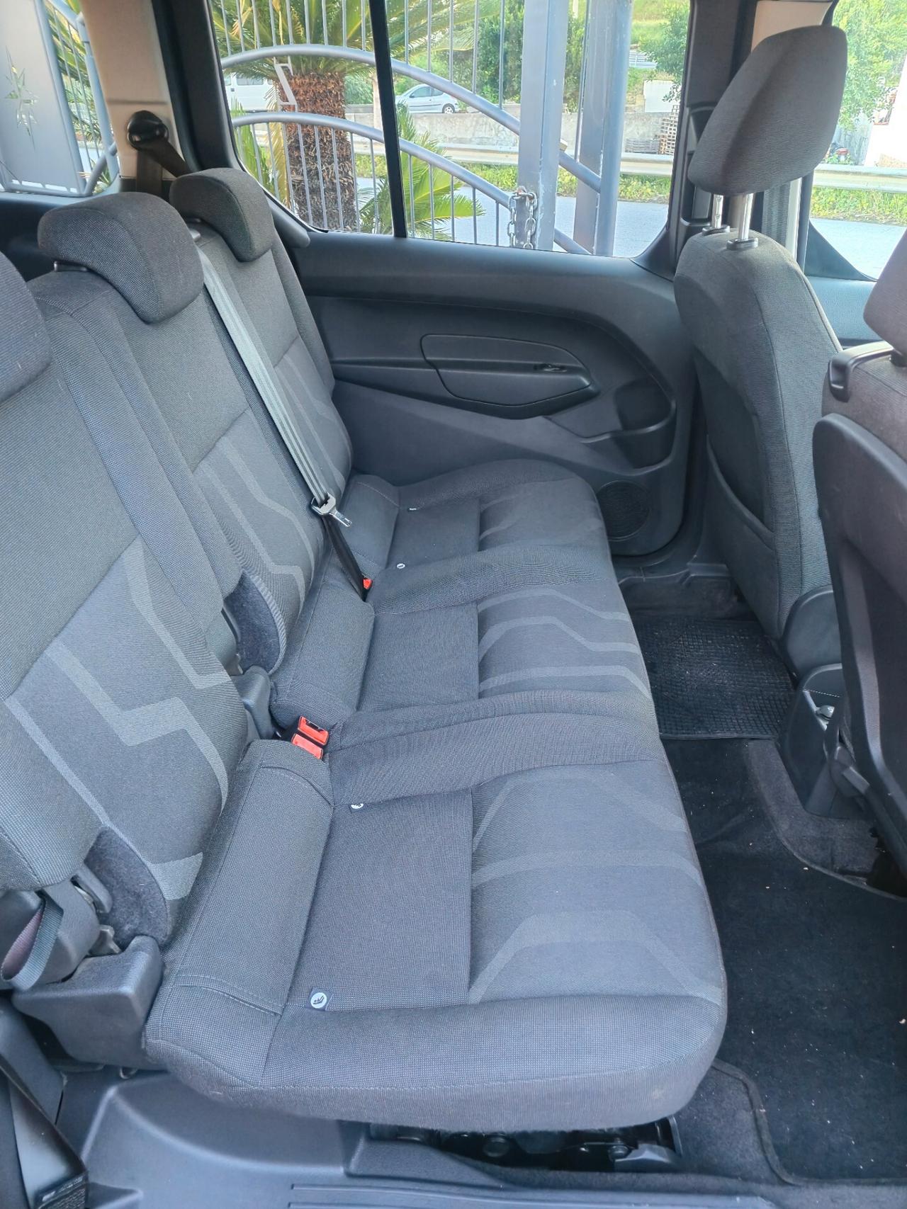 Ford Tourneo Connect Connect7 1.6 EcoBoost aut. Plus