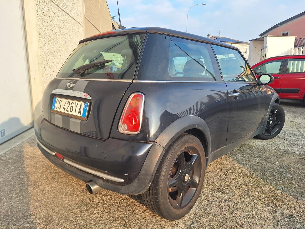 Mini One DE LUXE 1.6b 16v euro 4