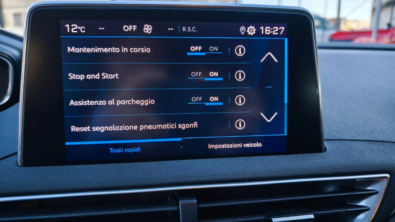 Peugeot 3008 BlueHDi 130 S&S EAT8 Active Pack