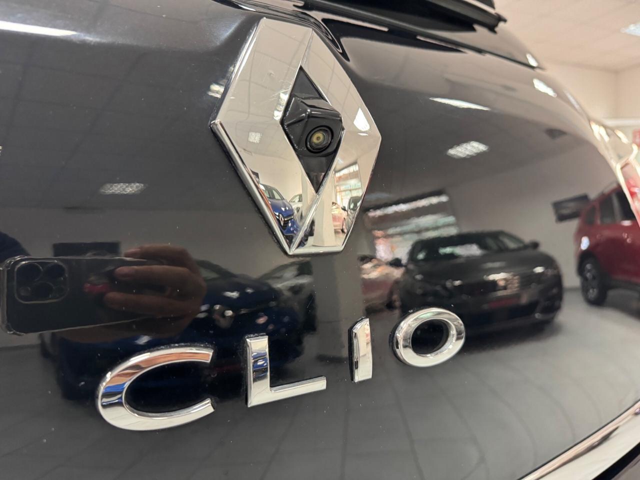 Renault Clio dCi 8V 75 CV 5 porte Moschino Intens