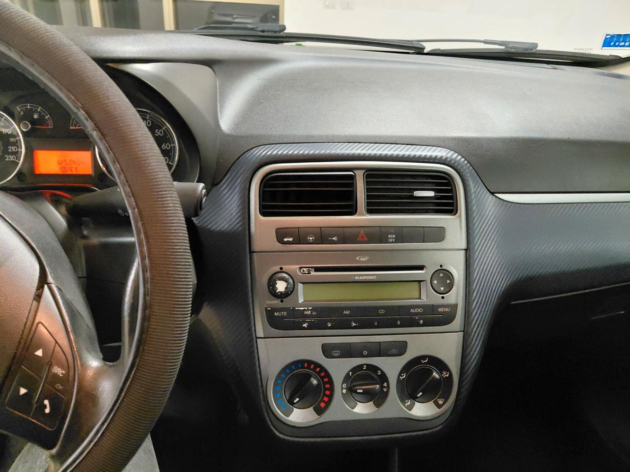 FIAT GRANDE PUNTO ANNO 2008 BZ 1.2 ADATTA NEOPATENTATI KM 125 MILS