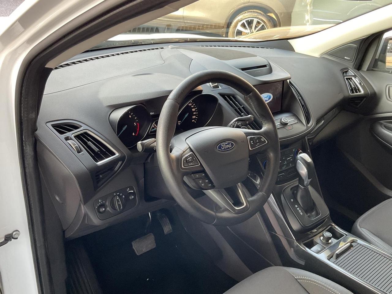 Kuga 1.5 TDCI 120 CV-2WD-titanium-unipro