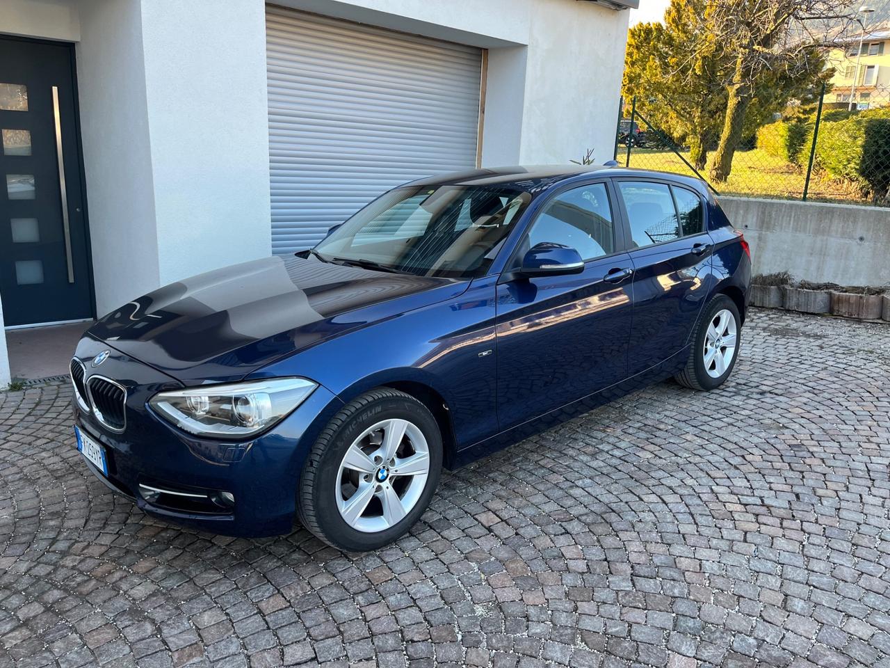 Bmw 118 120d 5p. Sport