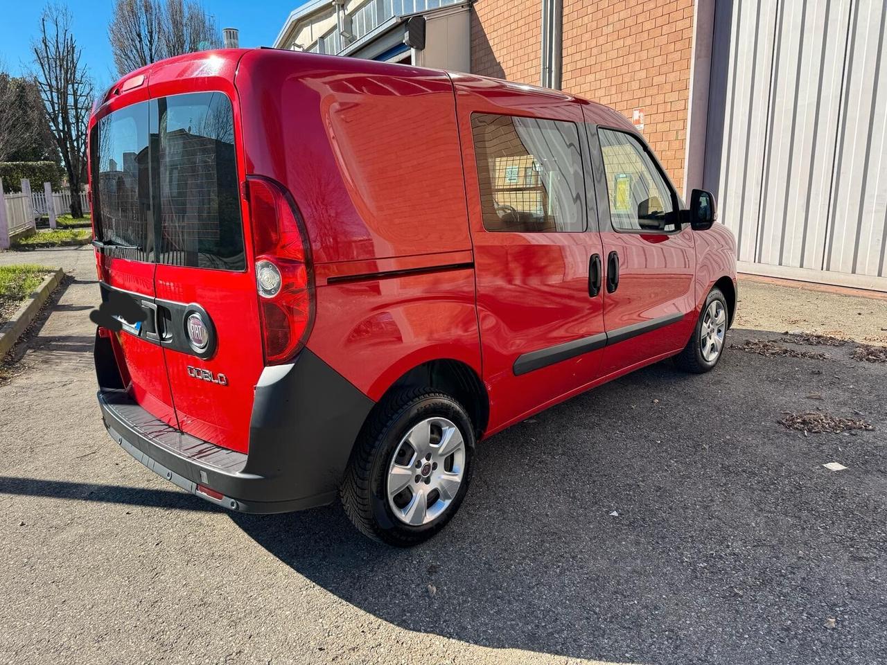 Fiat Doblo 1.6 diesel 77 kw - 2011