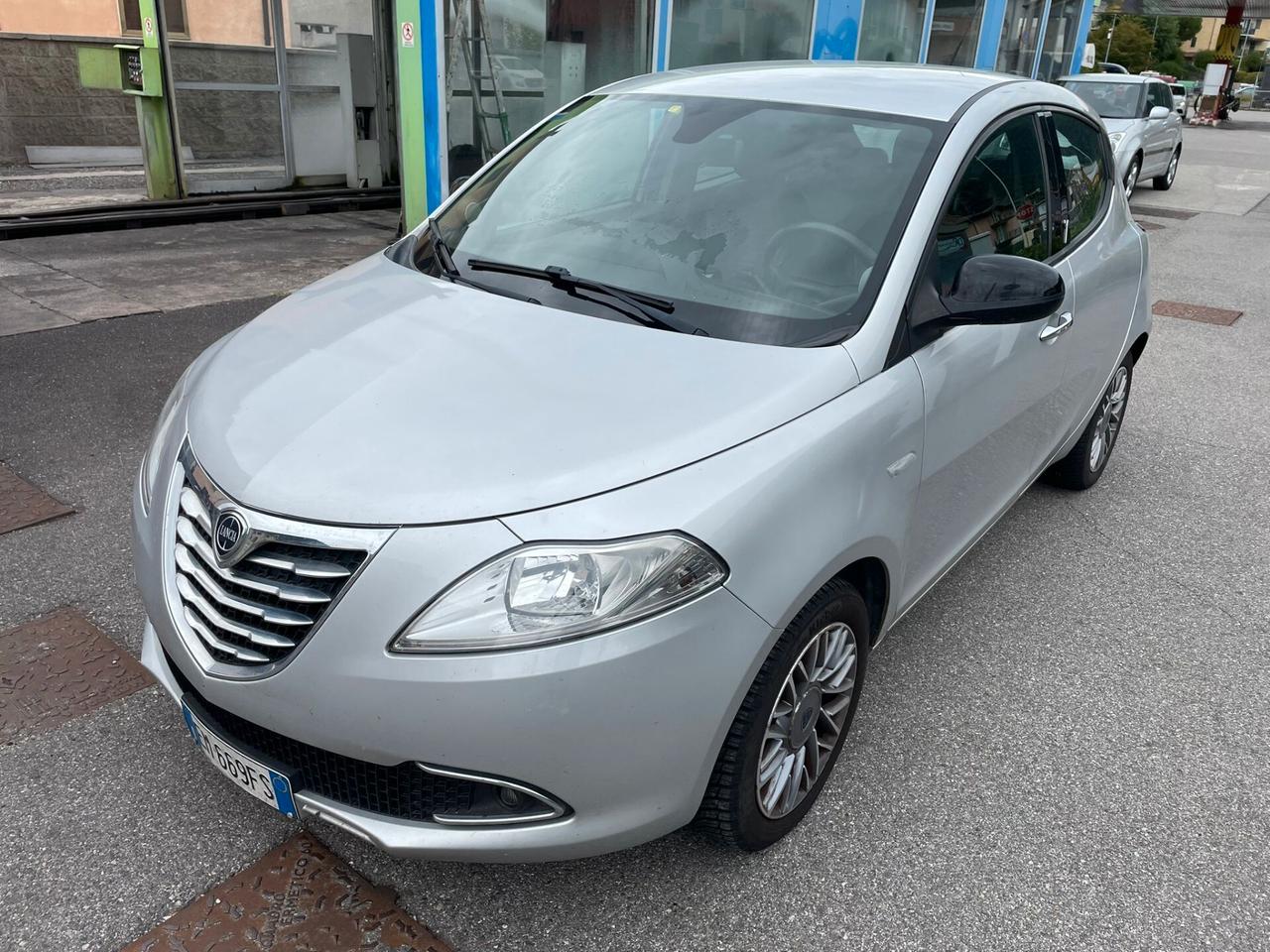 Lancia Ypsilon 1.2 69 CV 5 porte S&S Platinum