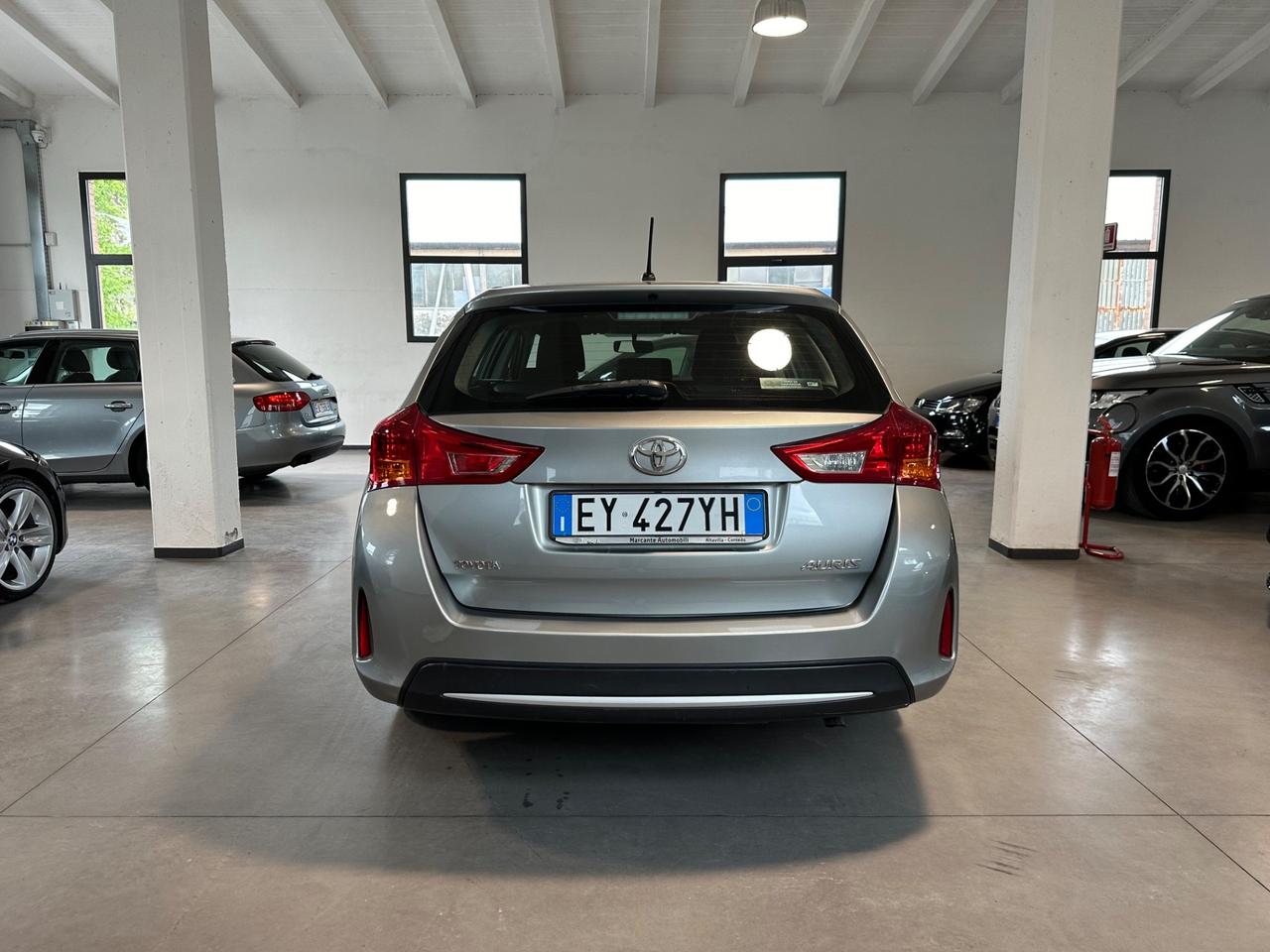 Toyota Auris Touring Sports 1.4 D-4D Active