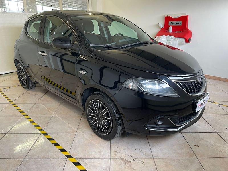 Lancia Ypsilon 1.0 FireFly 70cv S&S Hybrid GOLD PLUS