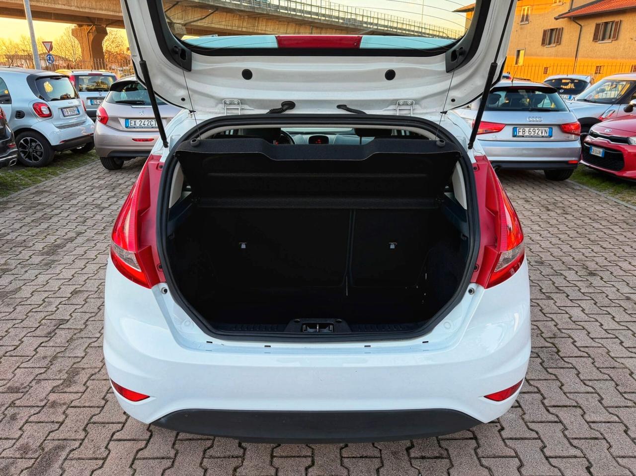 Ford Fiesta 1.4 TDCi 70CV 5 porte OK NEOPATENTATI