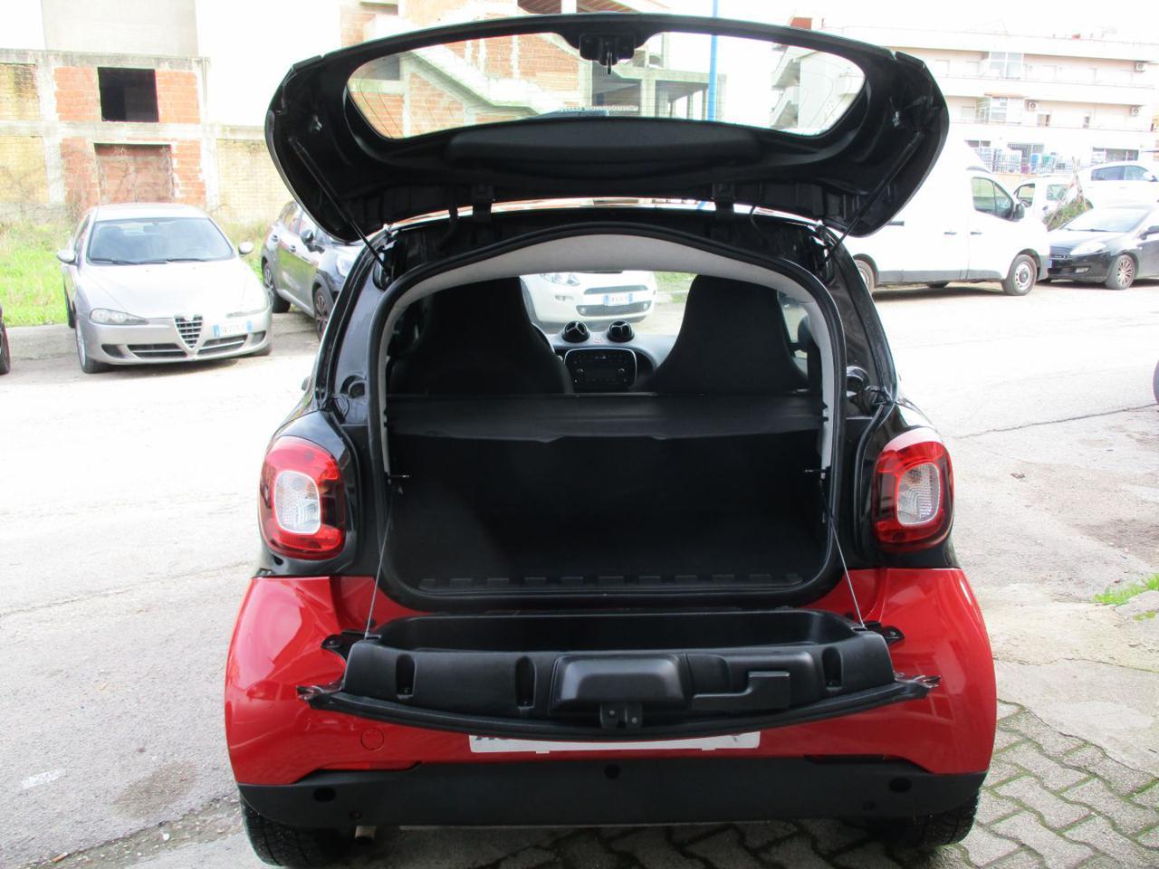 SMART FORTWO 70 1.0 twinamic Youngster