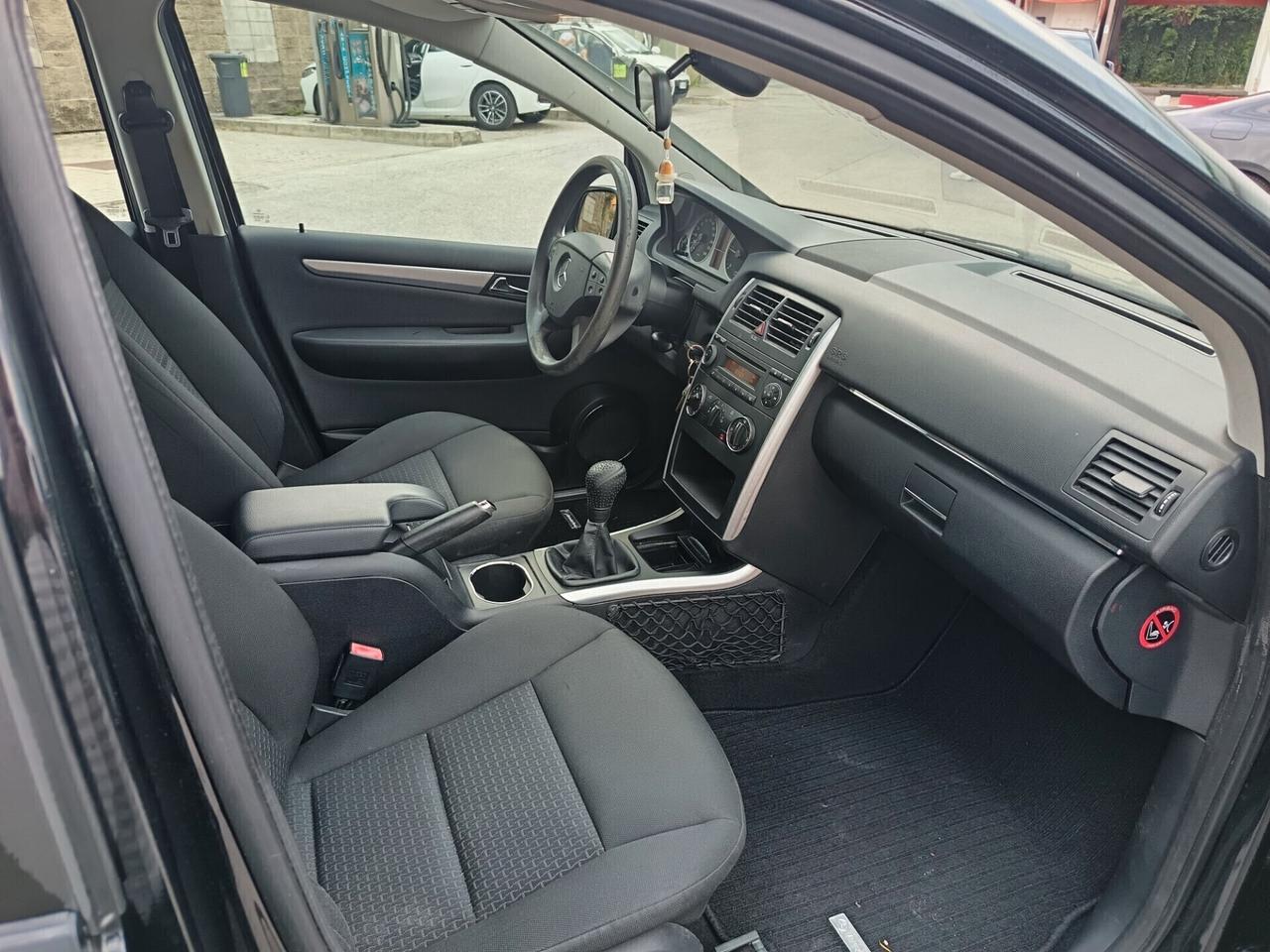 Mercedes-benz B 180 B 200 CDI Chrome ok neo patente