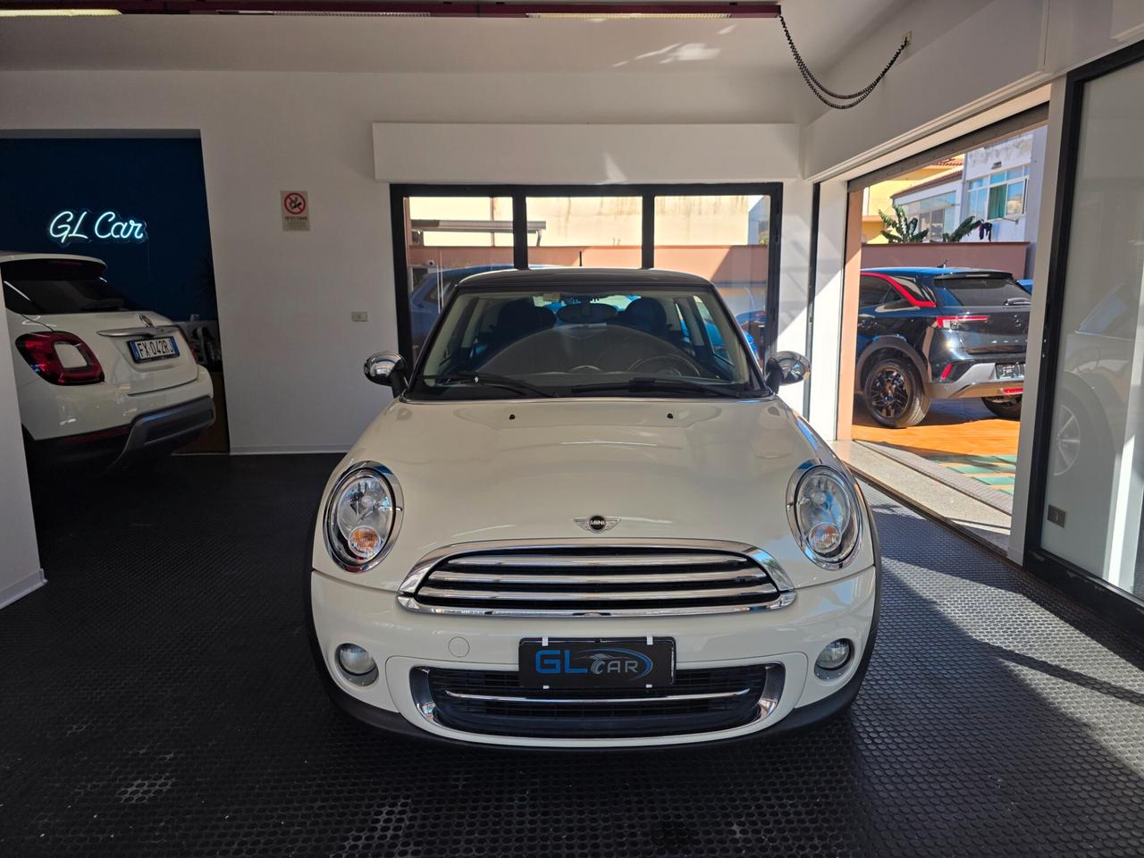 Mini 2.0 16V Cooper D AutOM 108000km FINANZ
