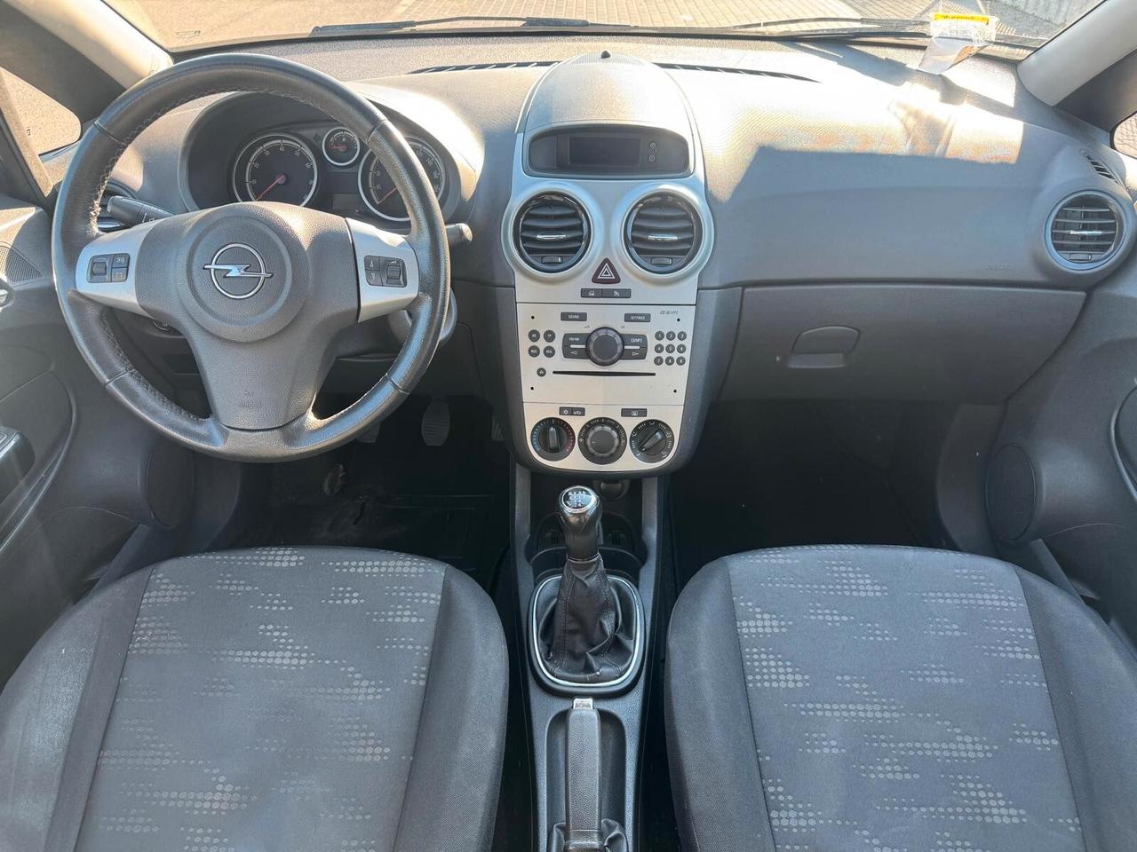 Opel Corsa 1.2 benzina 5 porte Cosmo