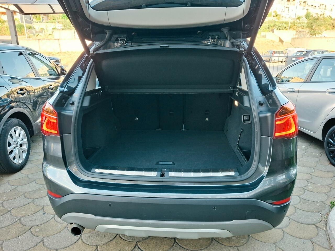 Bmw X1 sDrive18d xLine "Cambio Automatico