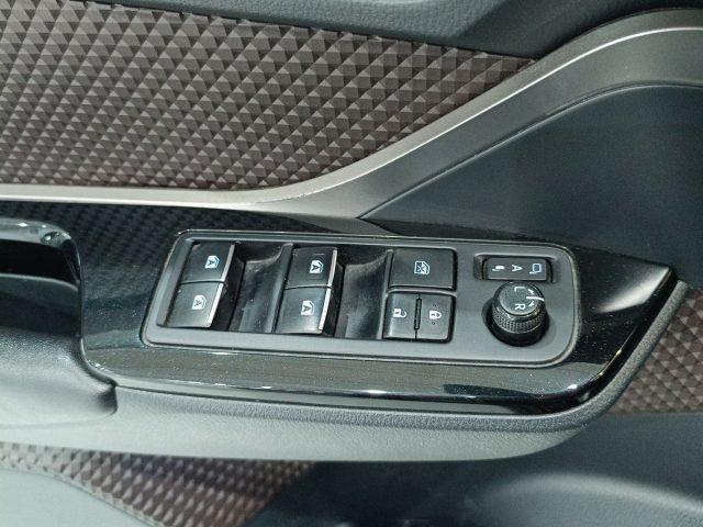 TOYOTA C-HR 1.8 Hybrid E-CVT Lounge