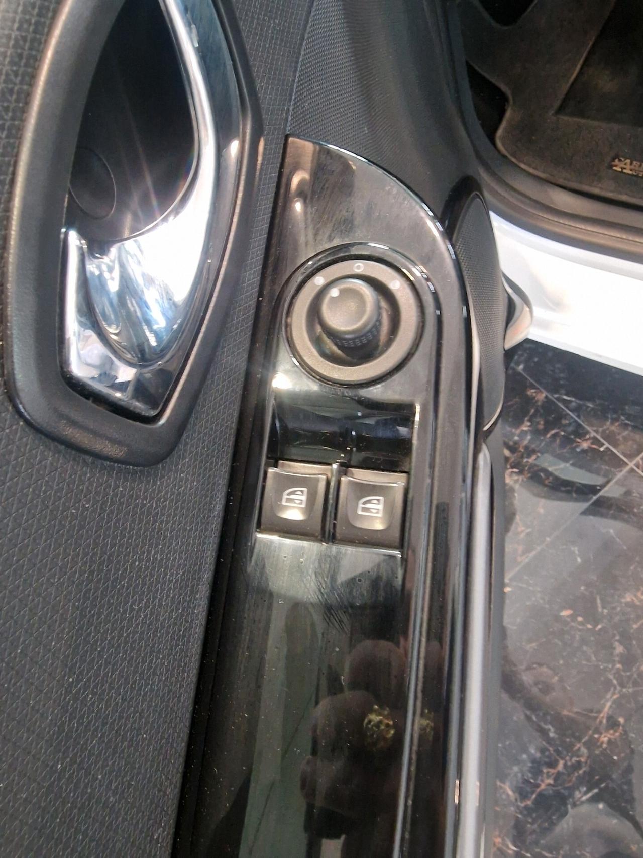 Renault Clio 1.5 dCi 8V 90CV 5 porte Costume National