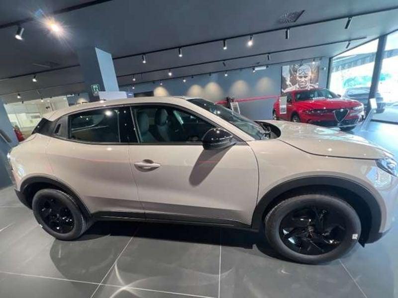 Alfa Romeo Junior 1.2 Hybrid ibrida