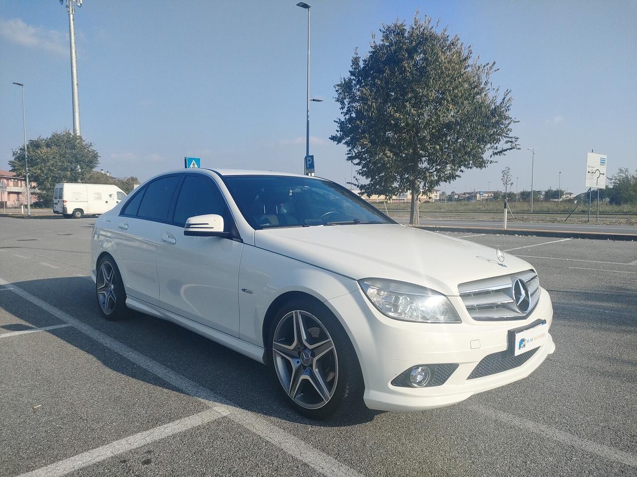 MERCEDES-BENZ C 180 CGI AMG Pack