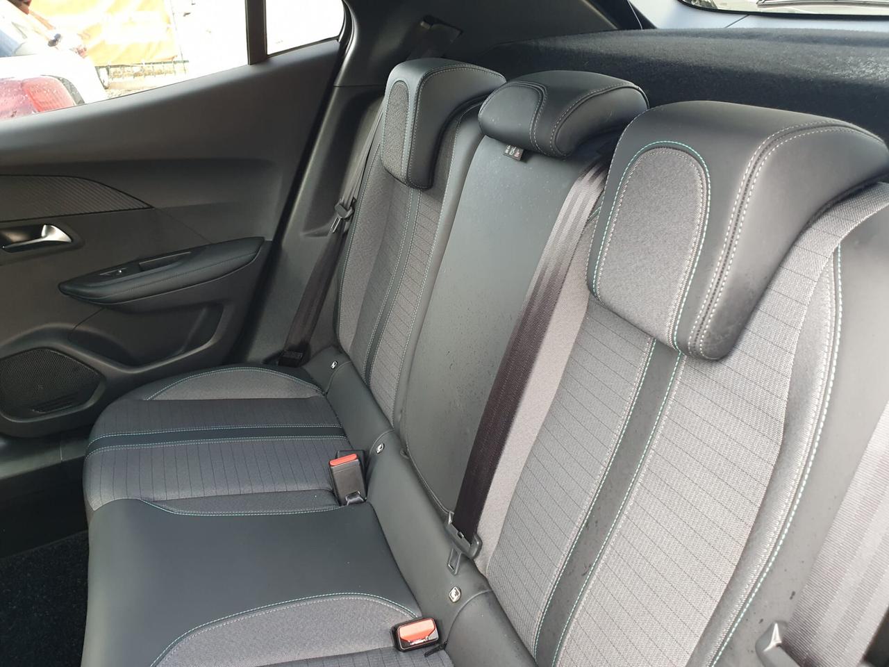 Peugeot 2008 BlueHDi 130 S&S EAT8 GT Pack