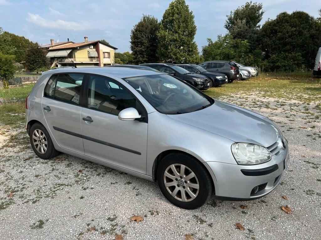 Volkswagen Golf Var. 1.6 Trendline BiFuel G