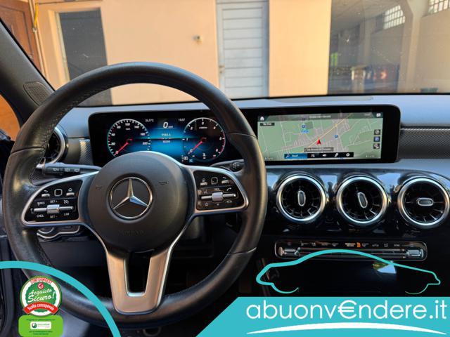 MERCEDES-BENZ A 200 d Automatic Premium