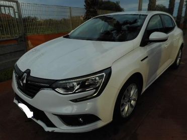 RENAULT M&eacute;gane 1.5 dCi 110 CV EDC Limited N1 AUTOCARRO