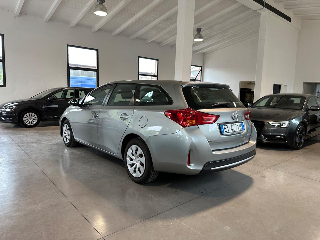 Toyota Auris Touring Sports 1.4 D-4D Active