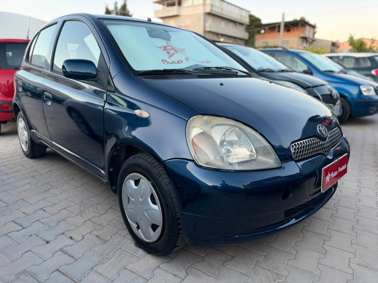 Toyota Yaris 1.0i 16V cat 5 porte Sol OK NEOPATENTATI