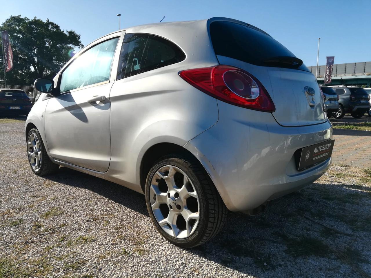 FORD - Ka - 1.2 8V 69CV Titanium - NEOPATENTATI - FINANZIABILE