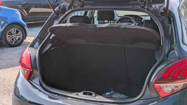 PEUGEOT 208 1.2cc 83cv