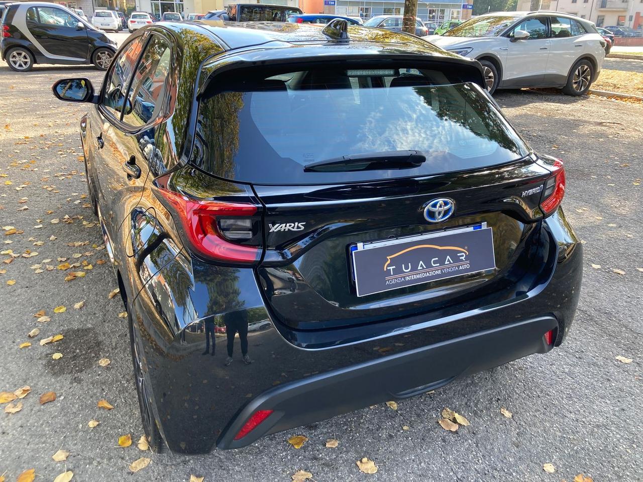 Toyota Yaris 1.5 HEV Active #7354