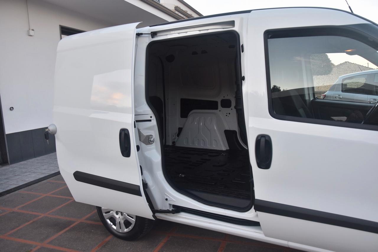 Fiat Doblo 1.6 mtj 105cv Lounge 3 posti