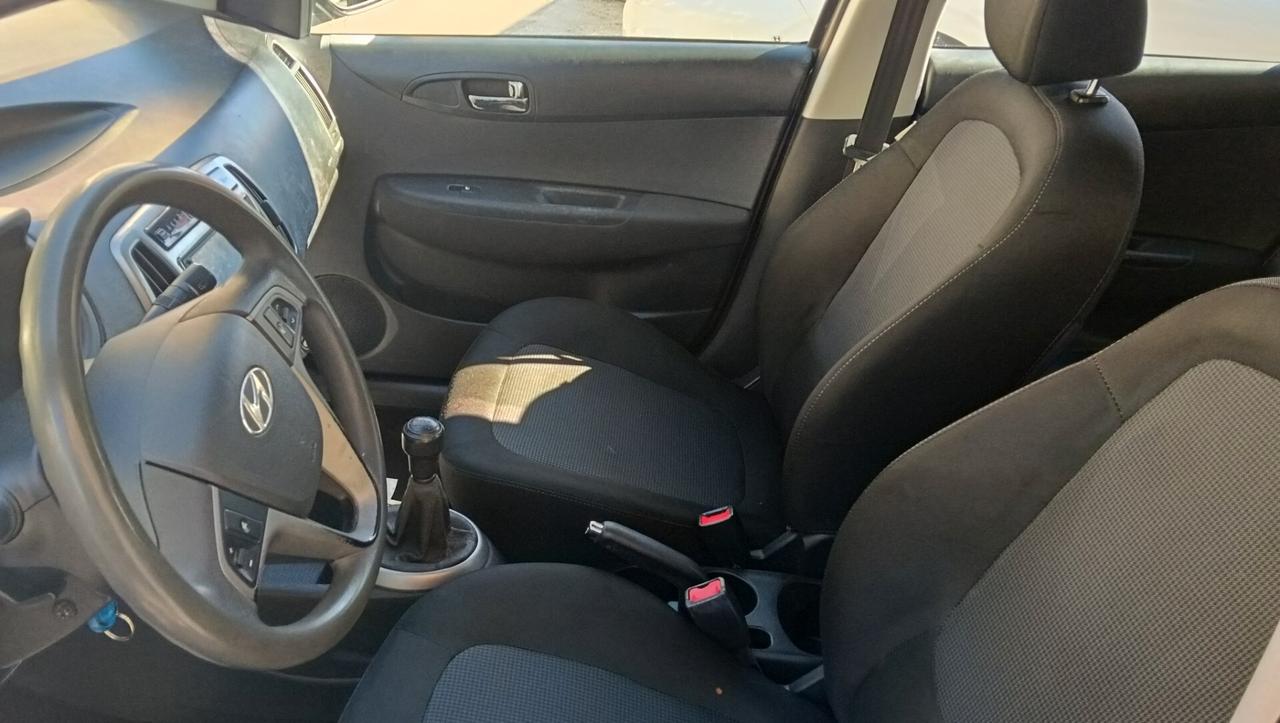 HYUNDAI I20 1.2 B/GPL-2013