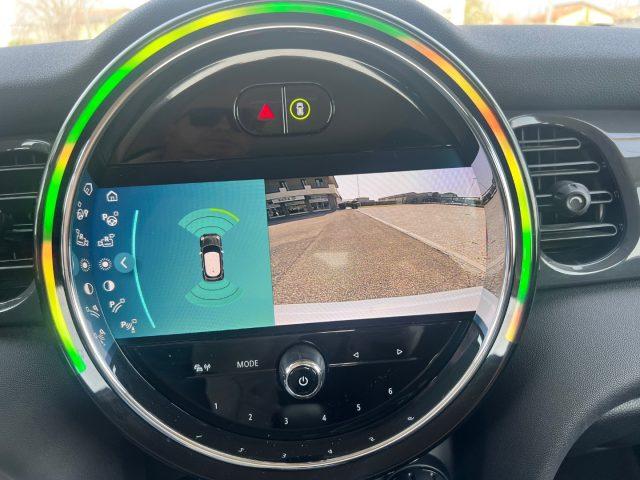 MINI Cooper 1.5 Cooper Business 5 porte