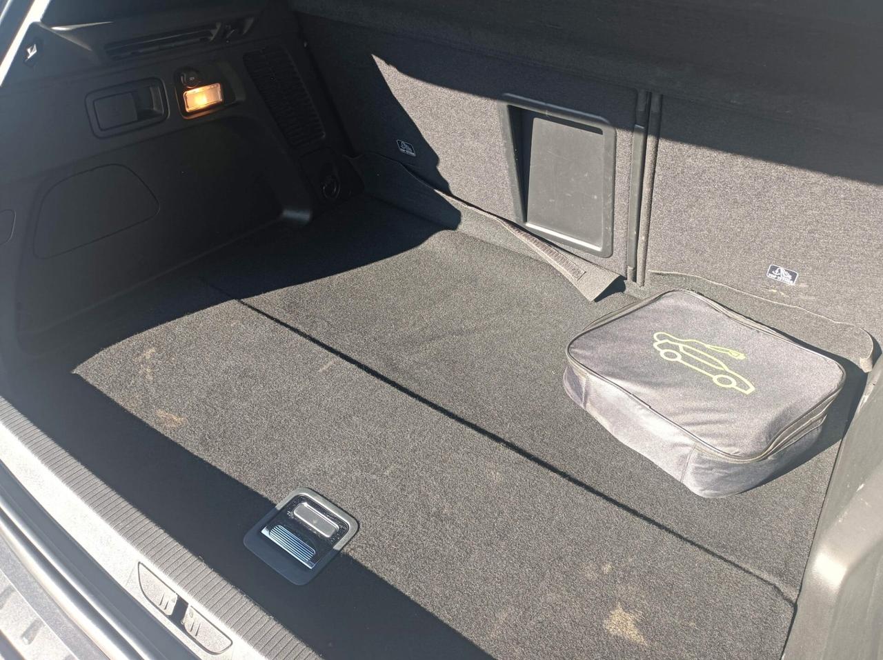 Opel Grandland X 1.6 Hybrid Plug-in aut. AWD Design Line