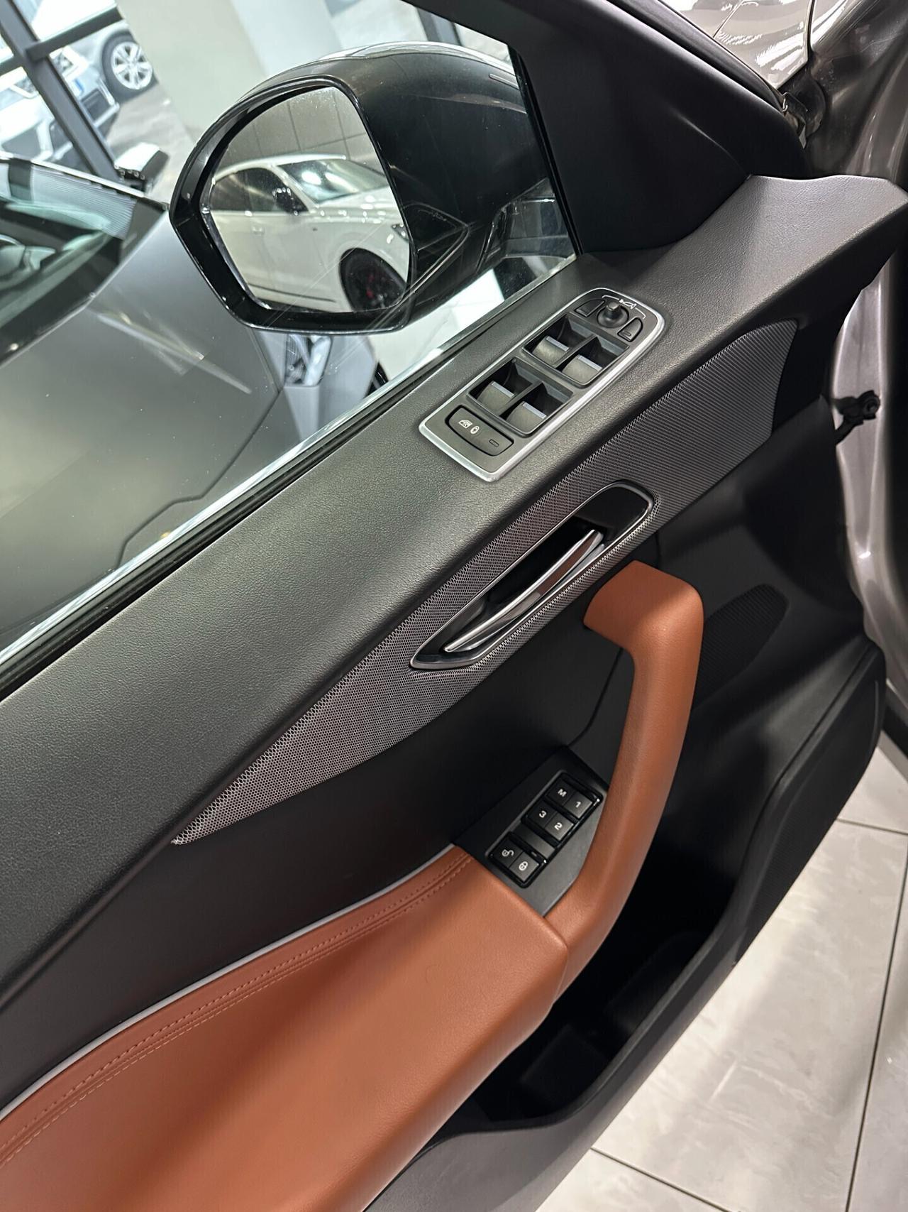 Jaguar F-Pace 2.0 240cv TettoPelle Tagliandata Finanziabiale garanzia