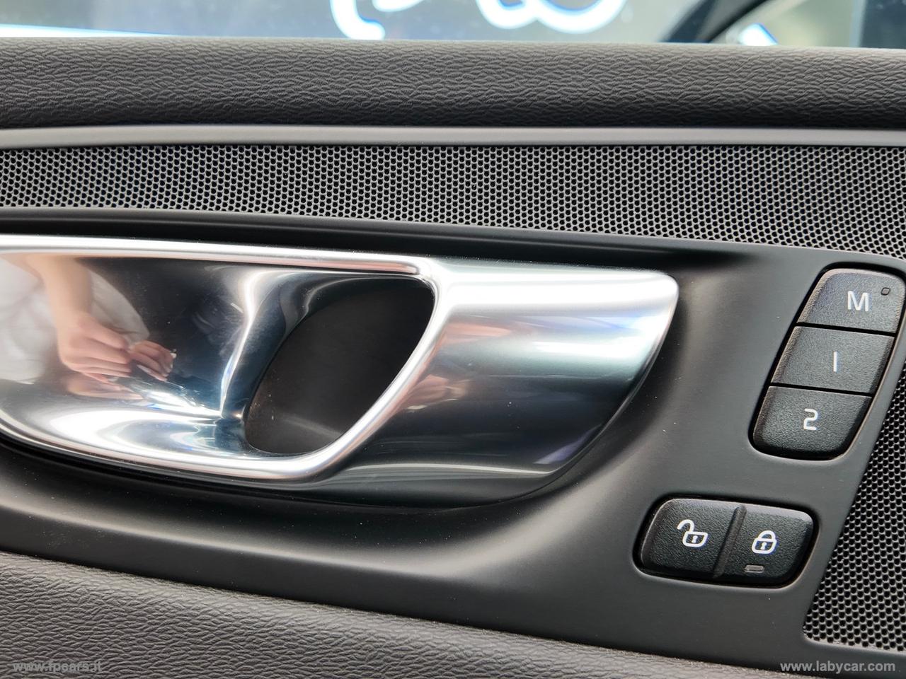 VOLVO XC60 B4