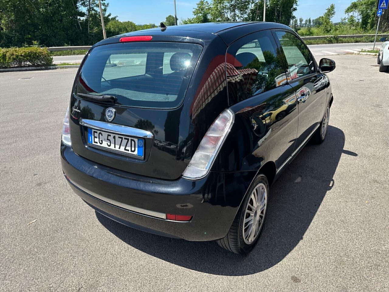 Lancia Ypsilon 1.2 69 CV Argento