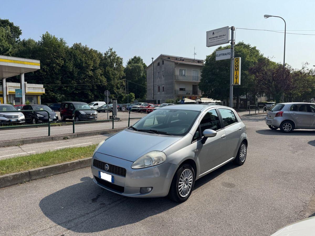FIAT - Grande Punto - 1.2 5 porte Dynamic NEOPATENTATI