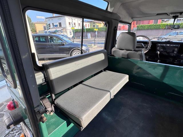 LAND ROVER Defender 90 2.5 Td5 Station Wagon E