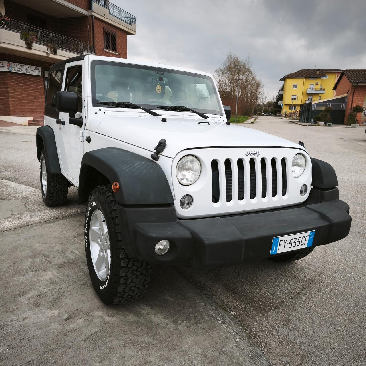 Jeep Wrangler 2.8 Sport CRD DPF