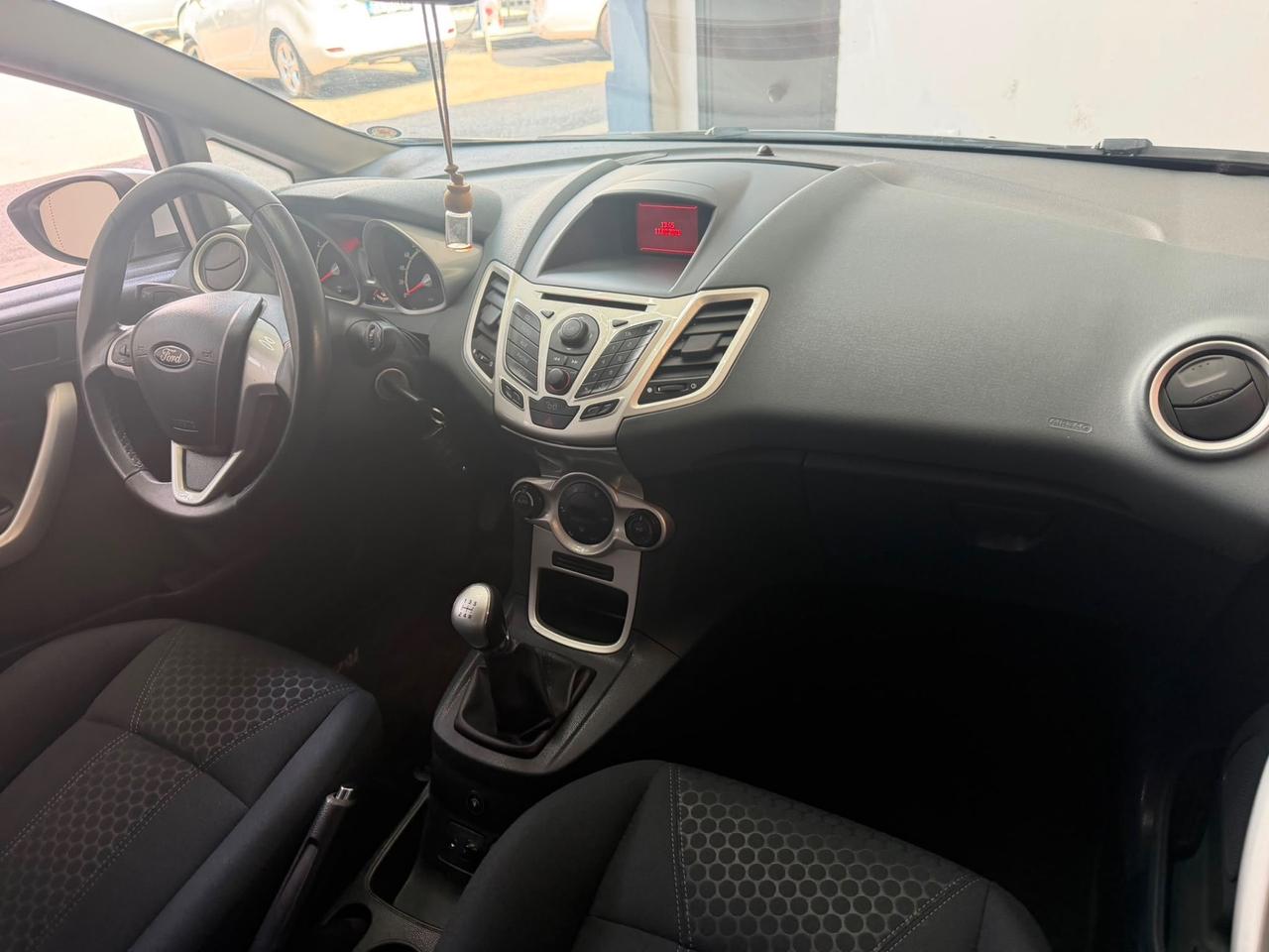 Ford Fiesta 1.4 5 porte Bz.- GPL Titanium